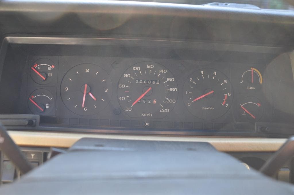 Volvo 780 2.3T Bertone coupe, foto 7