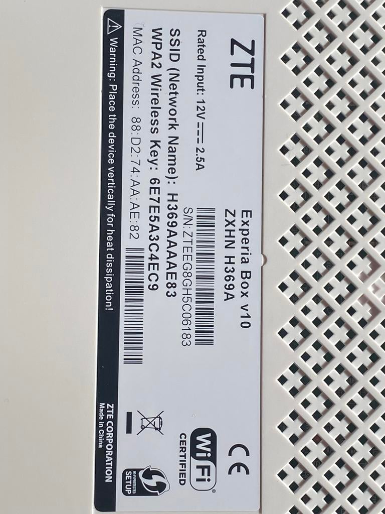 Experia Box V10 - Overcompleet, Ophalen, Nieuw, Router met modem