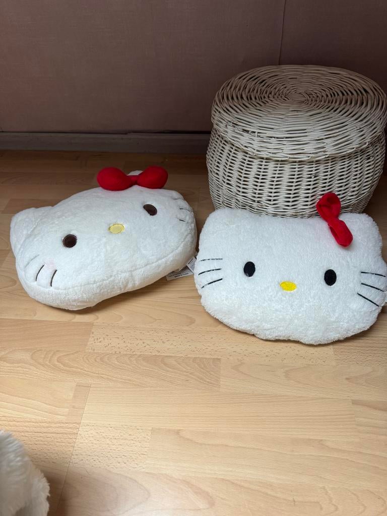 Hello kitty kussens, Ophalen of Verzenden, Zo goed als nieuw, Kleed of Kussen
