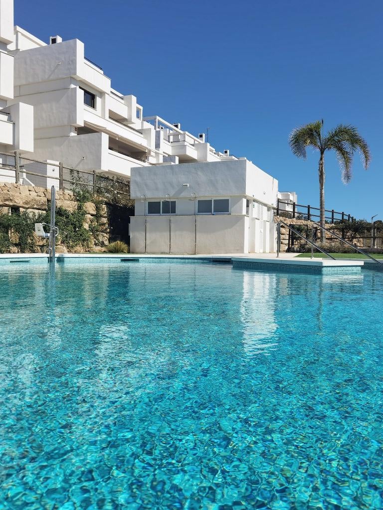 Appartment in de Verhuur Marbella / Estepona 2 slaapkamers, Vakantie, Vakantiehuizen | Spanje, Costa Blanca, Appartement, Recreatiepark