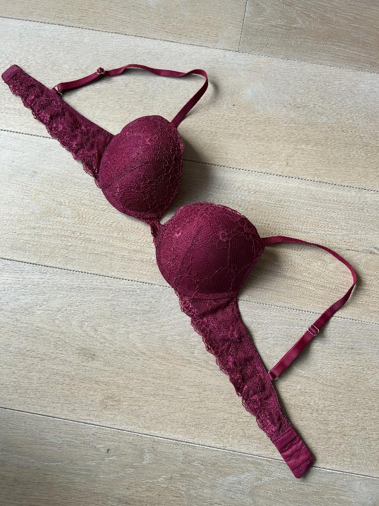 Soho BH - mt 75A, Ophalen of Verzenden, Rood, BH