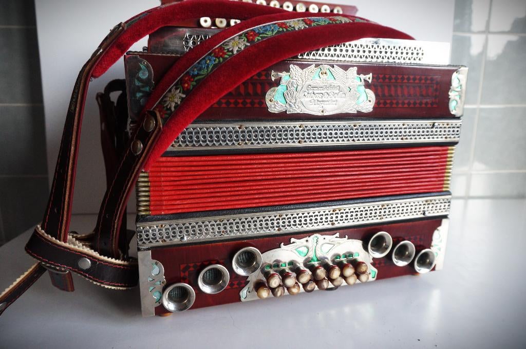 Steirische harmonica Lubas&Sohn Klagenfurt, Overige merken, Gebruikt, Overige formaten, Met koffer