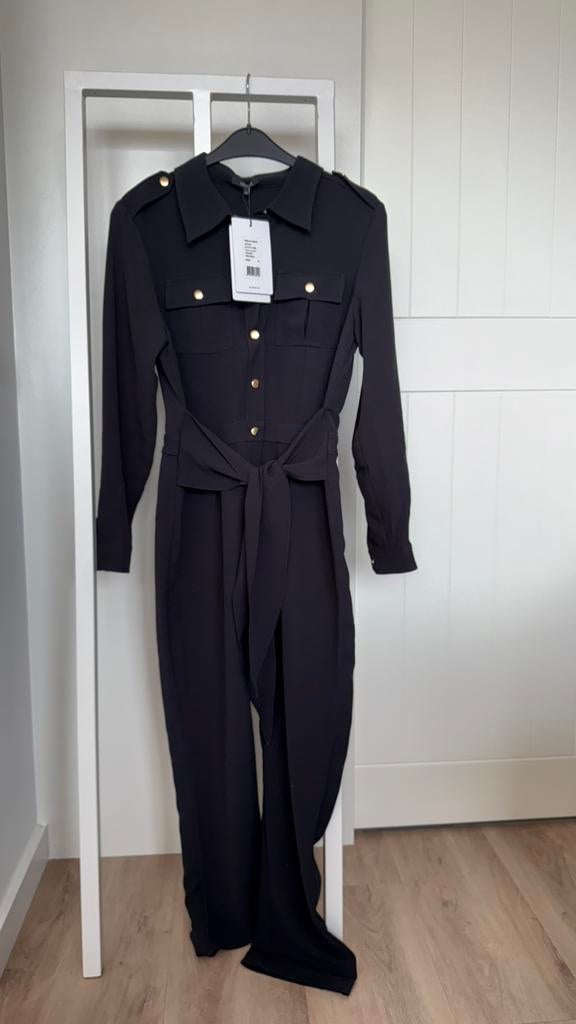 Nikkie Jumpsuit Maat 42 - Nieuw met kaartjes!, Kleding | Dames, Ophalen of Verzenden, Nieuw, Maat 42/44 (L), Zwart