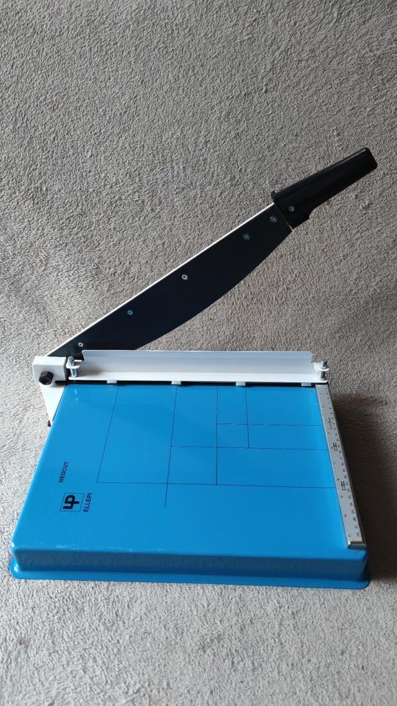Ellepi Neocut hefboom guillotine bordschaar papiersnijder, Ophalen of Verzenden, Zo goed als nieuw