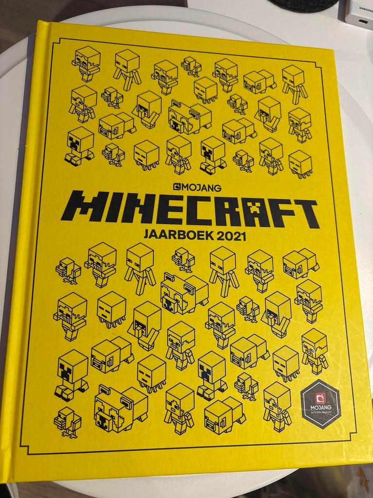 Minecraft Jaarboek 2021 - In zeer goede staat!, Ophalen of Verzenden, Zo goed als nieuw, Non-fictie