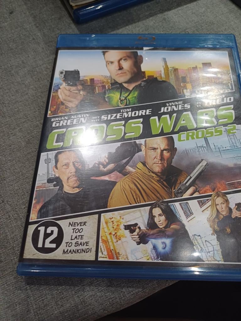 Cross wars, Verzenden