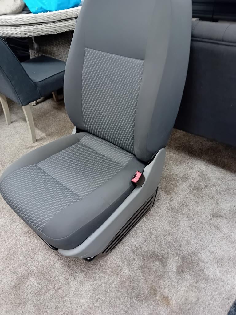 T5 & t6 volkswagen tasamo bijrijdersstoel, Auto-onderdelen, Interieur en Bekleding, Ophalen