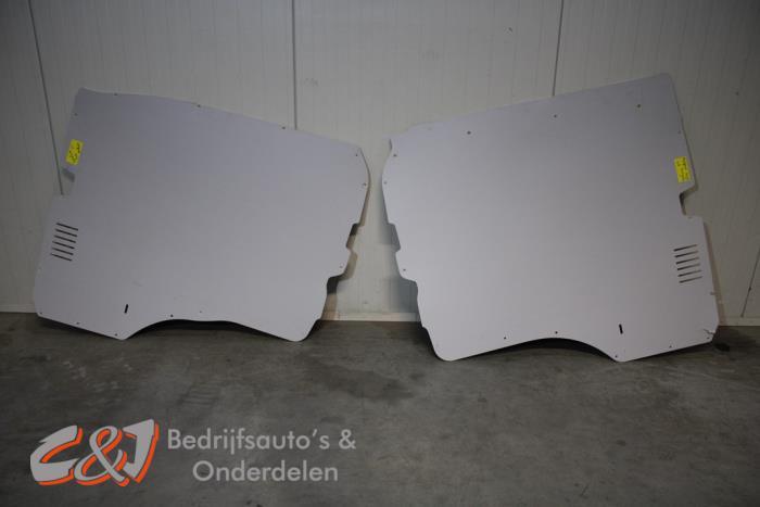 Laadbak bekleding van een Peugeot Expert, Gebruikt, -, -, Ophalen of Verzenden