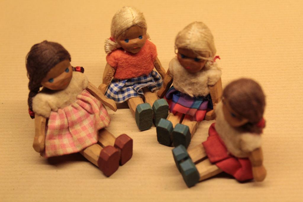 Antieke houten popjes poppenhuis Ertsgebergte, Ophalen of Verzenden