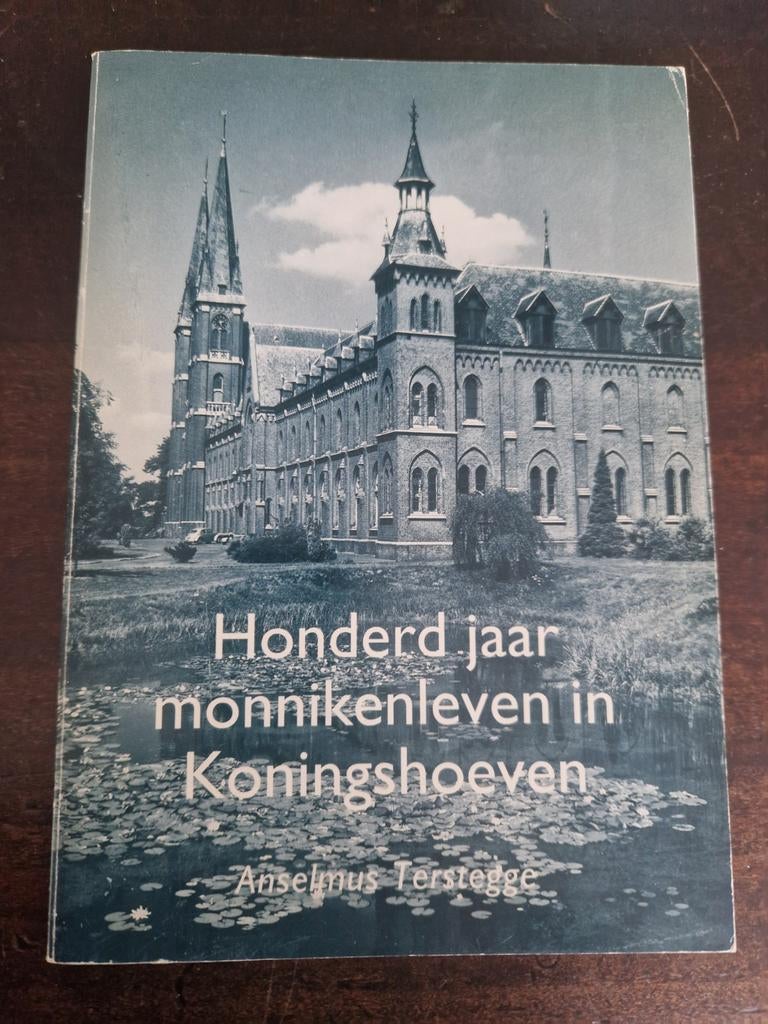 Honderd jaar monnikenleven in Koningshoeven

Anselmus Terste, Boeken, Ophalen, Zo goed als nieuw