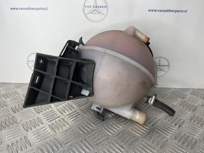 Expansievat van een Mercedes Vito, Gebruikt, -, -, 3 maanden garantie