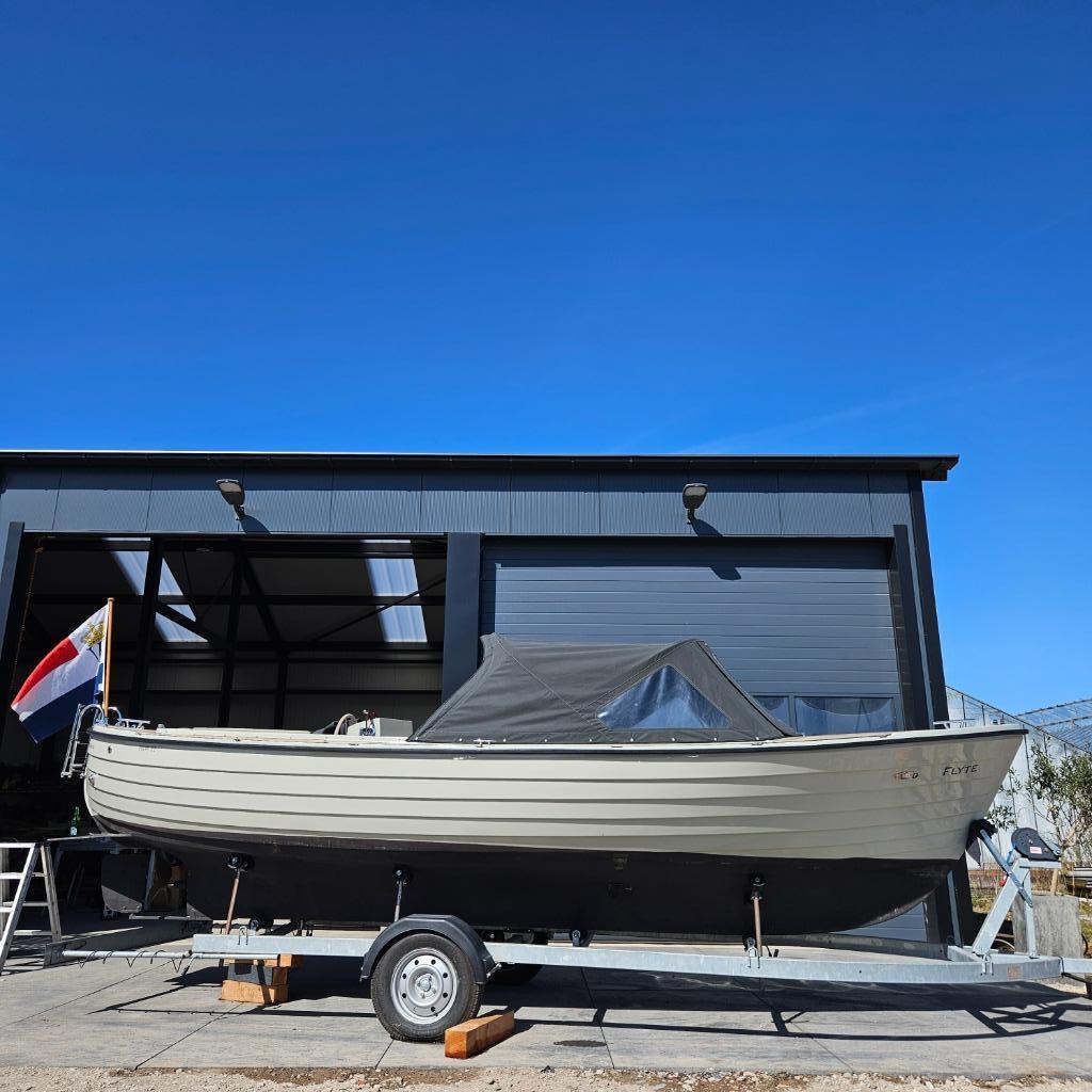 Sloep 6.75m + trailer + ligplaats. IN PRIJS VERLAAGD, Watersport en Boten, Ophalen, Binnenboordmotor, Diesel, Zo goed als nieuw