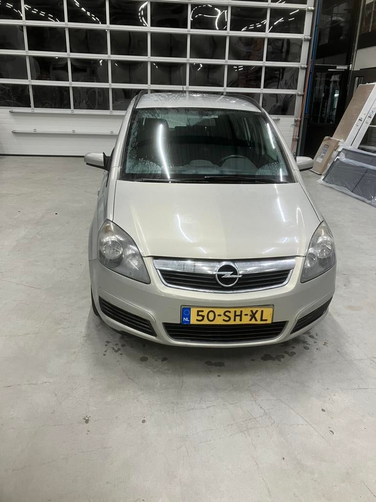 Opel Zafira 1.8 2006 Grijs, Auto's, Opel, Stof, 4 cilinders, Origineel Nederlands, Particulier