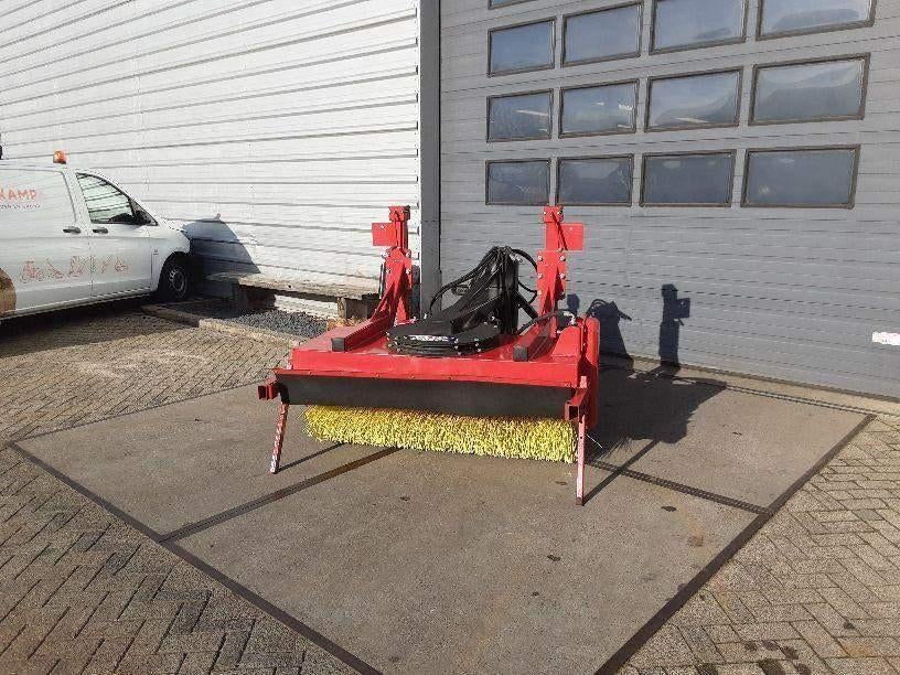 Veegmachine M-Sweep Hefgedragen 1,5 M breed, Tuin en Terras, Veegmachines, Ophalen, Zo goed als nieuw, M-Sweep