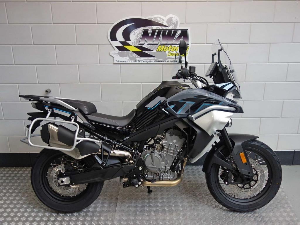 CFMOTO 800 MT SPORT, 2 cilinders, Motorrijbewijs A, Bedrijf, Onbekend