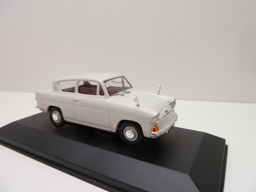 Ford Anglia   '' Vanguards  '', Ophalen of Verzenden, Zo goed als nieuw, Auto, Vanguards