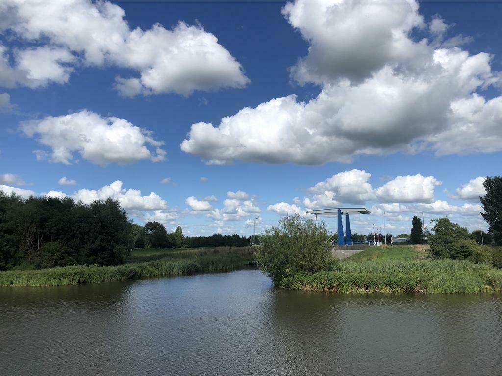 Ligplaatsen (evt.met winterstalling) tot 7 meter te Grou, Watersport en Boten, Ligplaatsen, Herfst, Binnen en Buiten