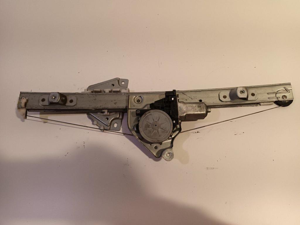 Raammechaniek elektrisch links achter Suzuki Grand Vitara, Onderdelen@venauto.nl, Van der Ven Autorecycling B.V., Gebruikt, Ettenseweg 76, 4706 PB Roosendaal, The Netherlands