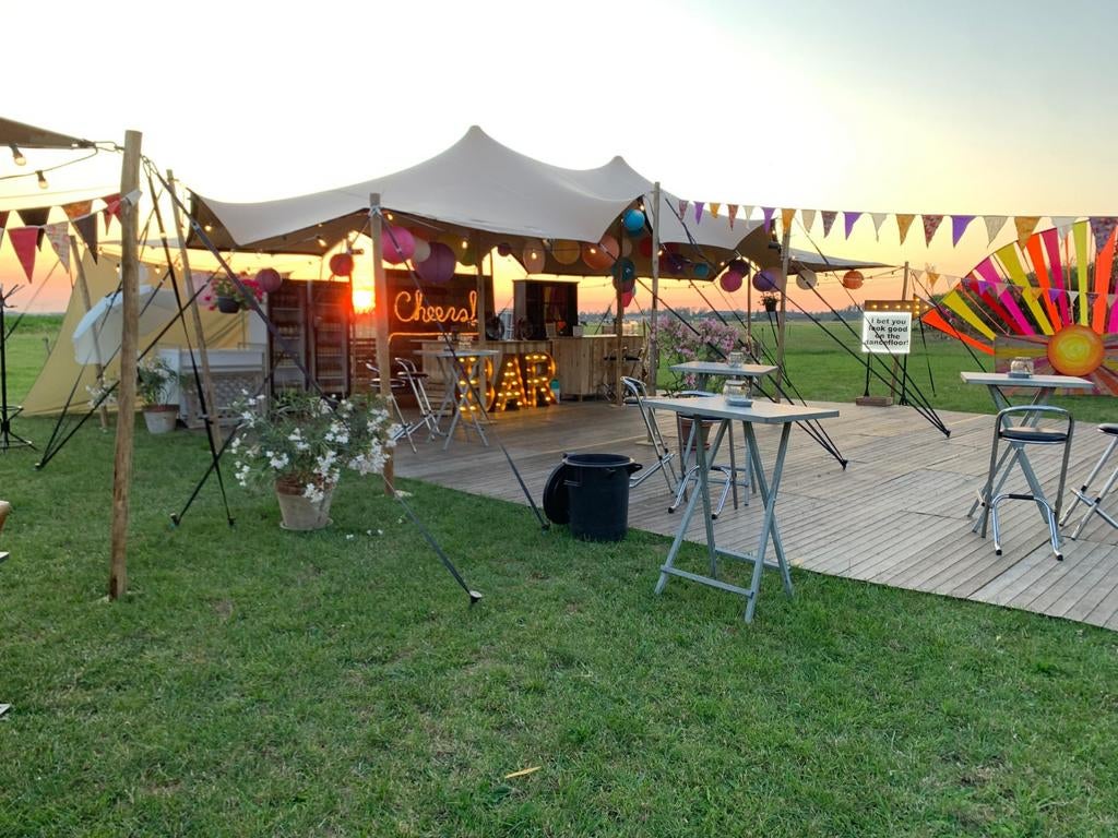 Stretchtent, vlondervloeren en div. deco huren/ te huur, Tuin en Terras, Ophalen, Overige typen, 6 meter of meer, Zo goed als nieuw