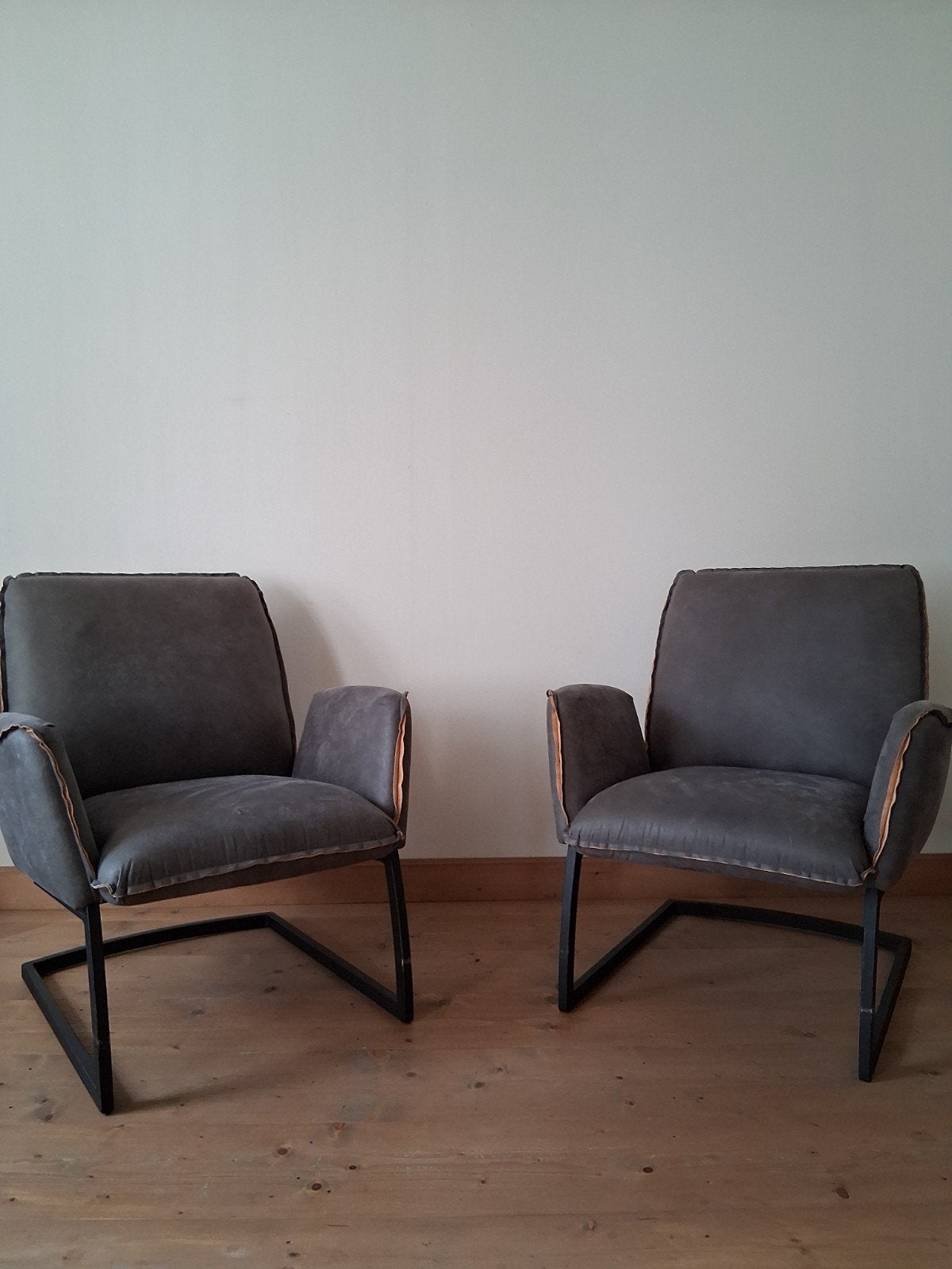 2 stoere industriële stoelen - Grijs soepel leder, Ophalen, Gebruikt, Twee, Modern industrieel