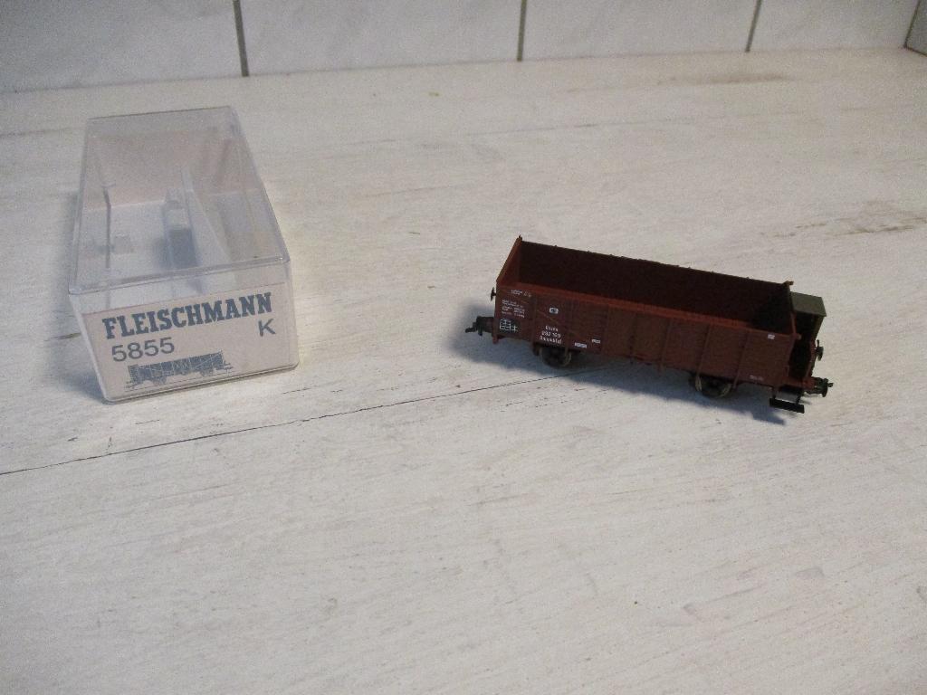 Fleischmann Bak wagon met remmershuis no 5855 K, Ophalen, Gelijkstroom, Fleischmann, Wagon