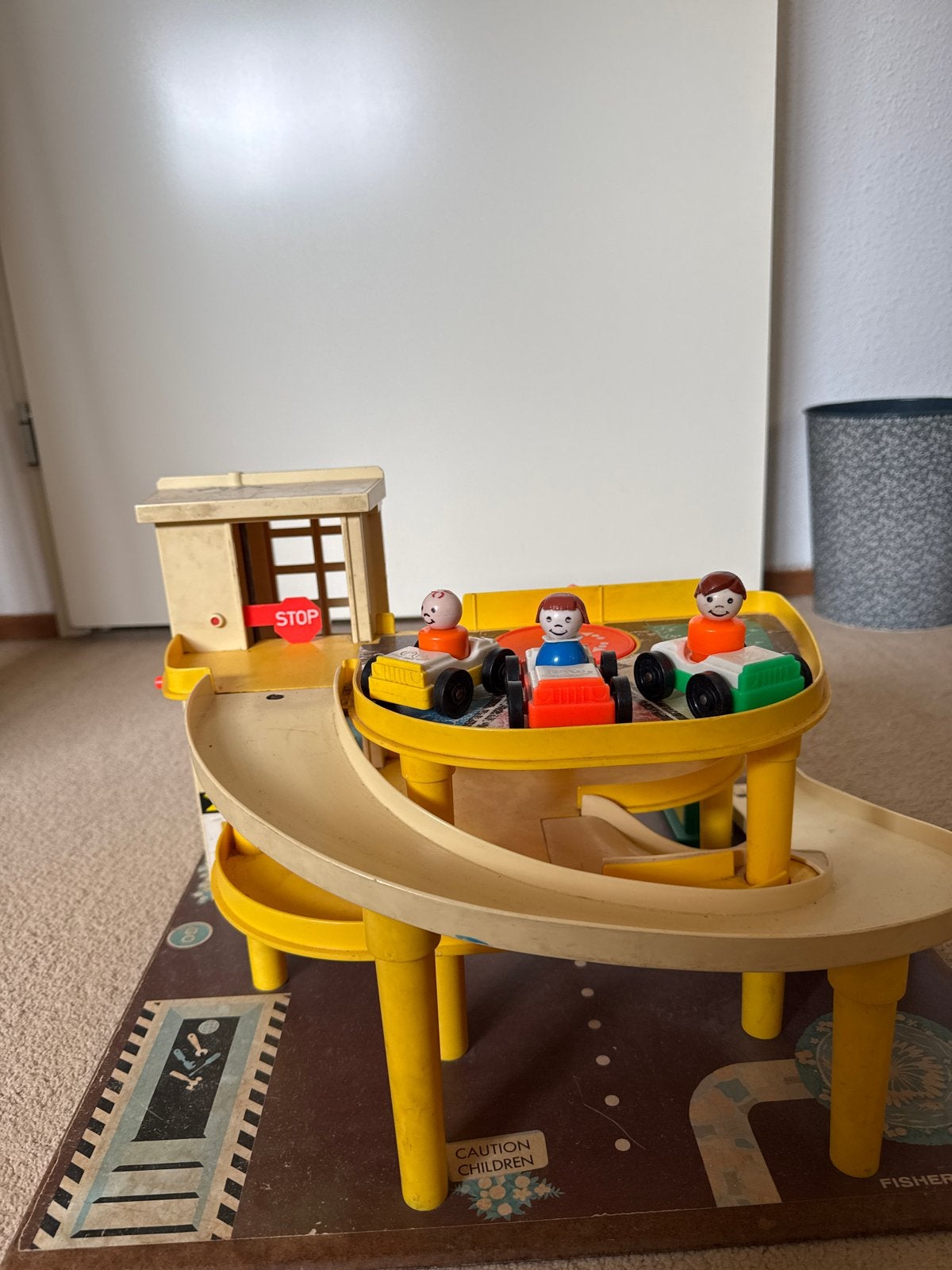Vintage Fisher-Price Parking Garage met auto's, Ophalen of Verzenden, Gebruikt, Speelset