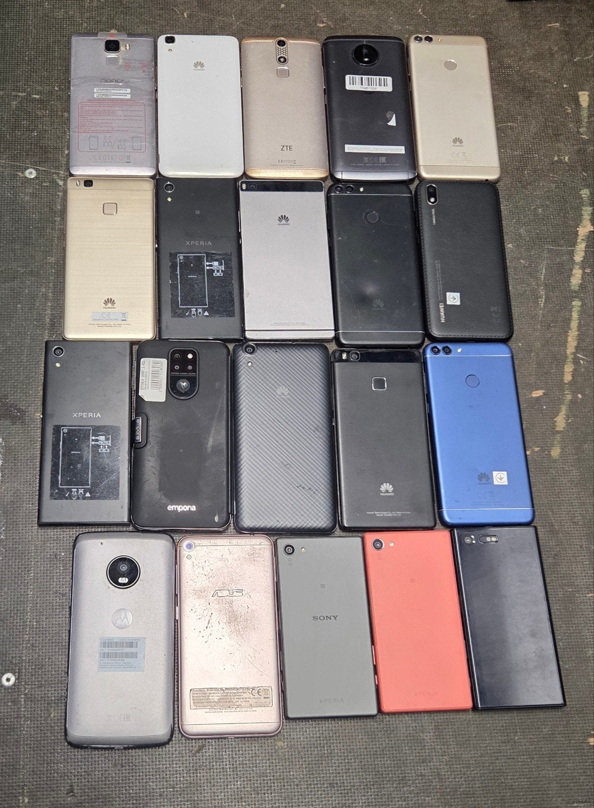 TE KOOP PARTIJ VAN 100 STUKS MIX ANDROID TELEFOONS, Telecommunicatie, Gebruikt, Overige modellen, Zwart, Ophalen of Verzenden
