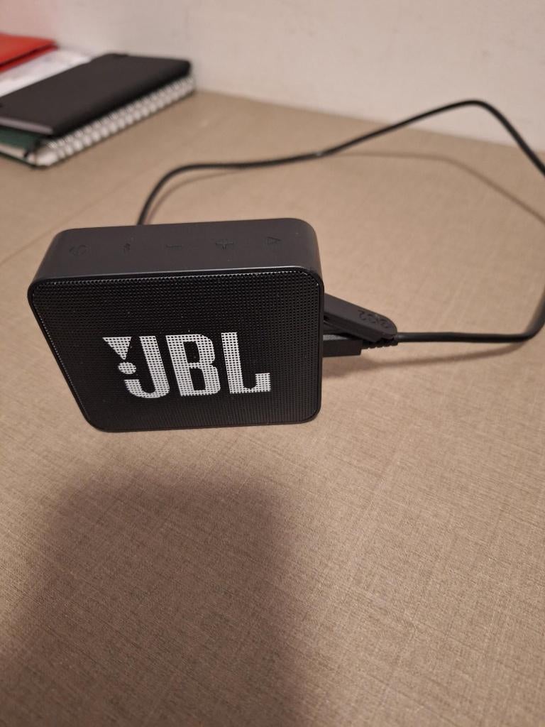 jbl go2, JBL, Ophalen of Verzenden, Zo goed als nieuw, 120 watt of meer