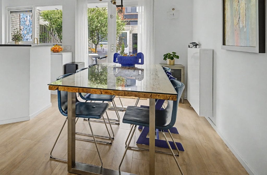 Teak houten eettafel met gehard glazen blad, metalen poten, Ophalen, Gebruikt, 100 tot 150 cm, Glas
