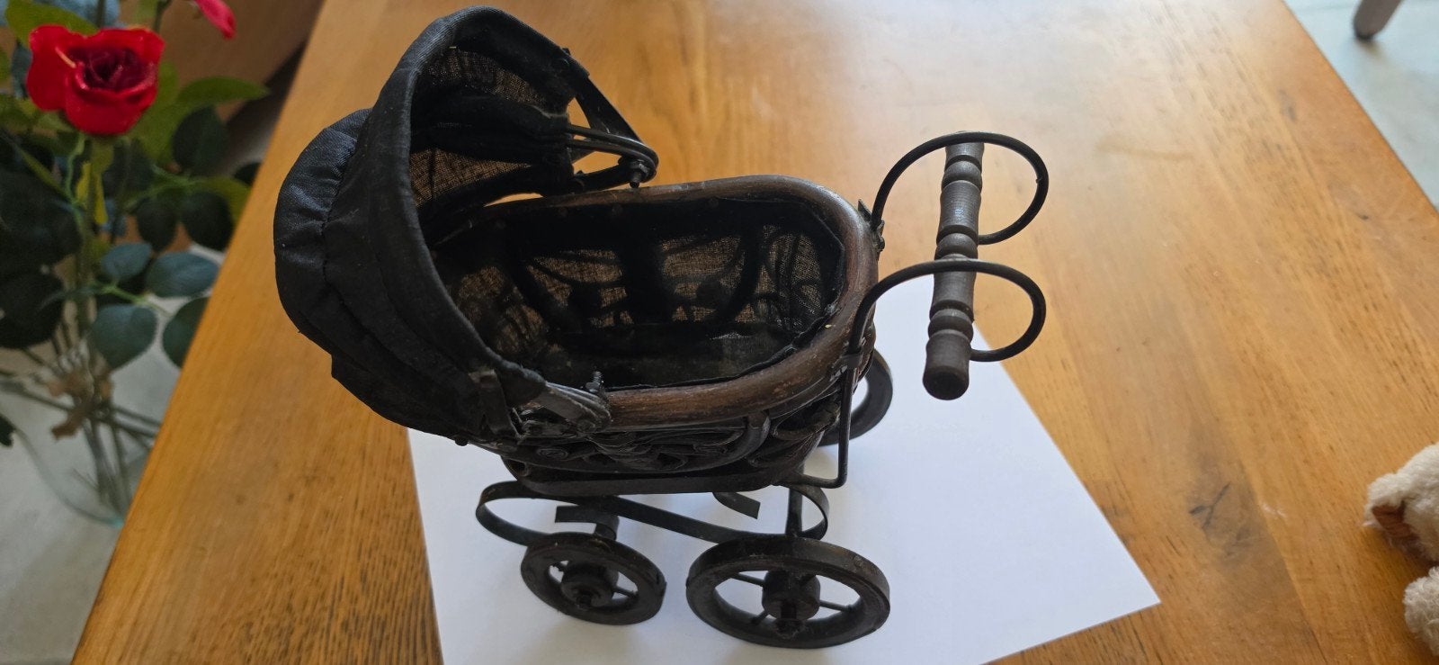 Antieke poppenwagen - Decoratief miniatuur, Ophalen of Verzenden
