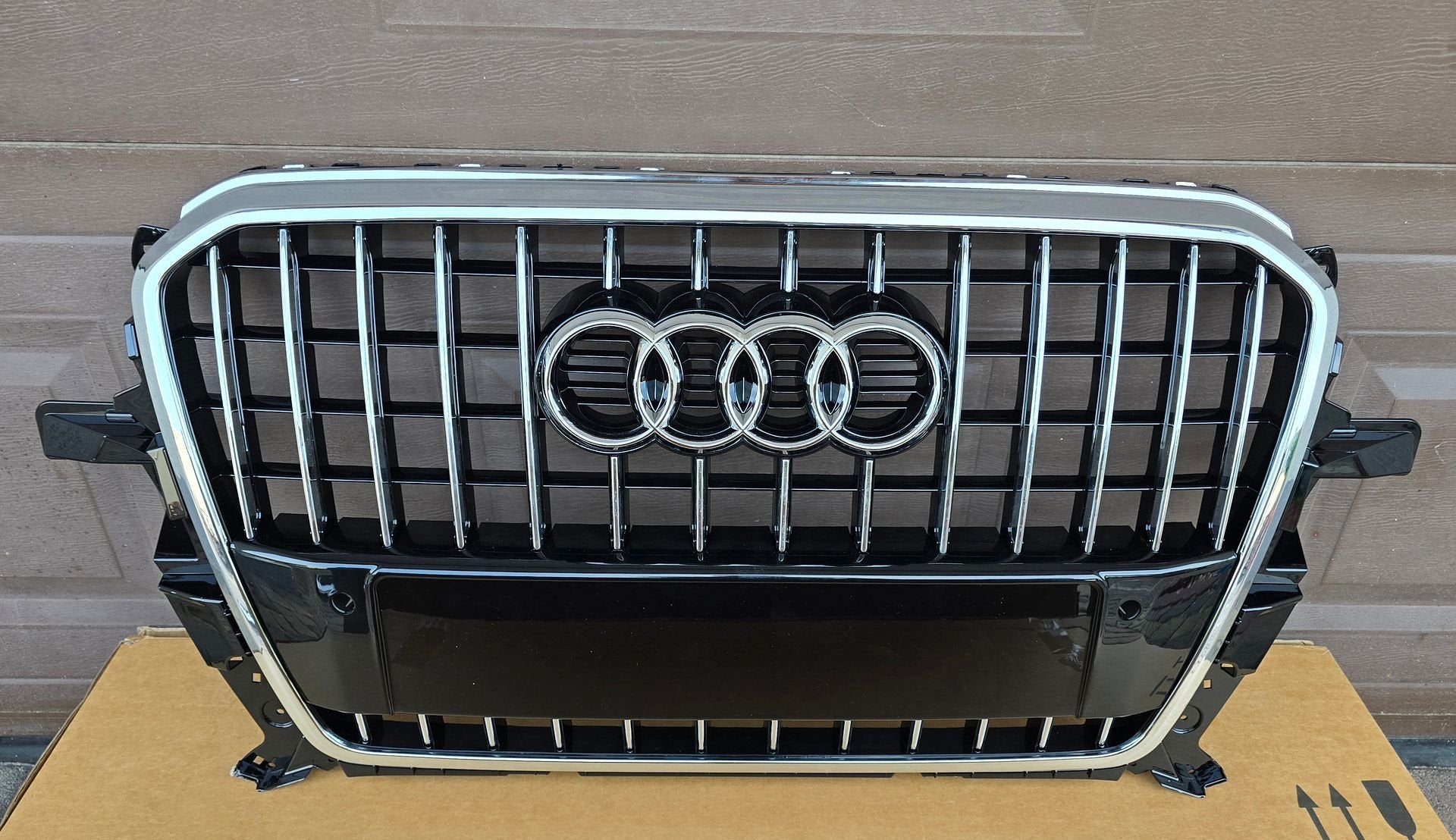 Grill Audi Q5 8R Facelift S-line Grille bj.2012-2016 8R0, -, Nieuw, Ophalen of Verzenden, -