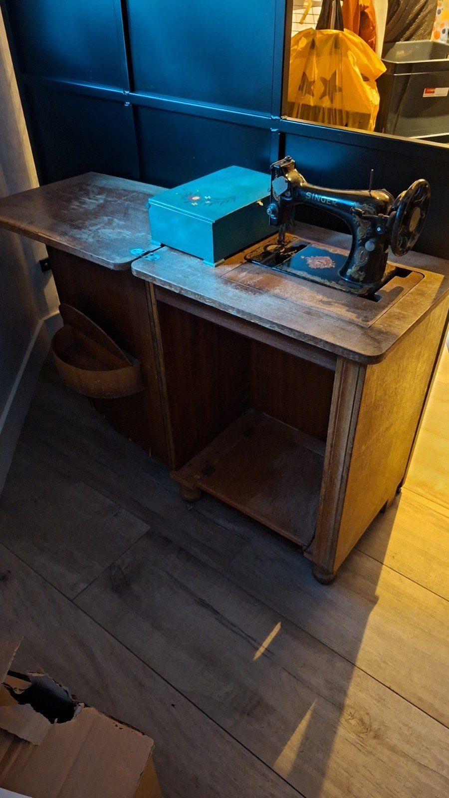 Antieke Singer Naaimachine met Houten Kast, Antiek en Kunst, Antiek | Naaimachines, Ophalen