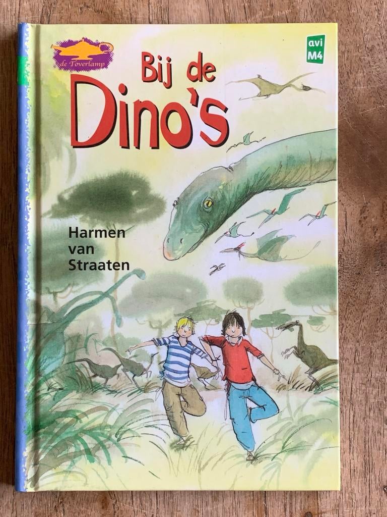 Bij de Dino's - Harmen van Straaten (De Toverlamp), Ophalen of Verzenden, Gelezen, Fictie algemeen