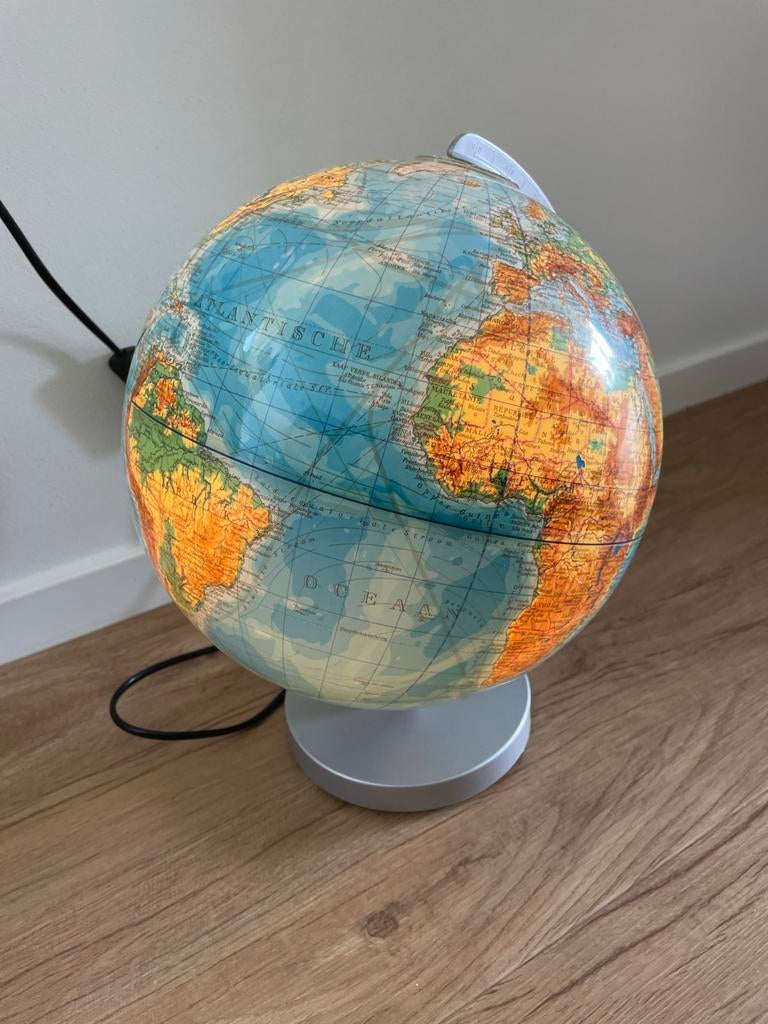 Verlichte Globe - In goede staat, Ophalen, Verlicht, Zo goed als nieuw