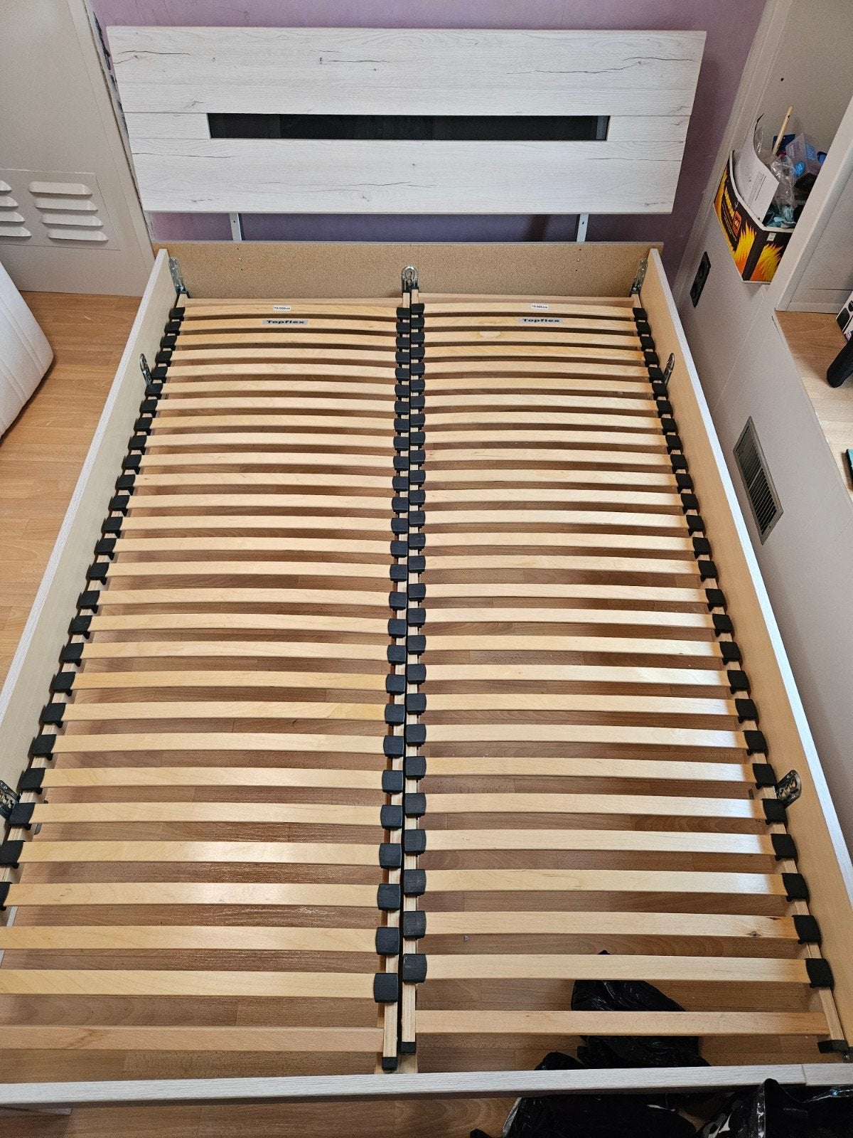 Tweepersoonsbed lattenbodems (140x200 cm), Ophalen, Gebruikt, Beige, Tweepersoons