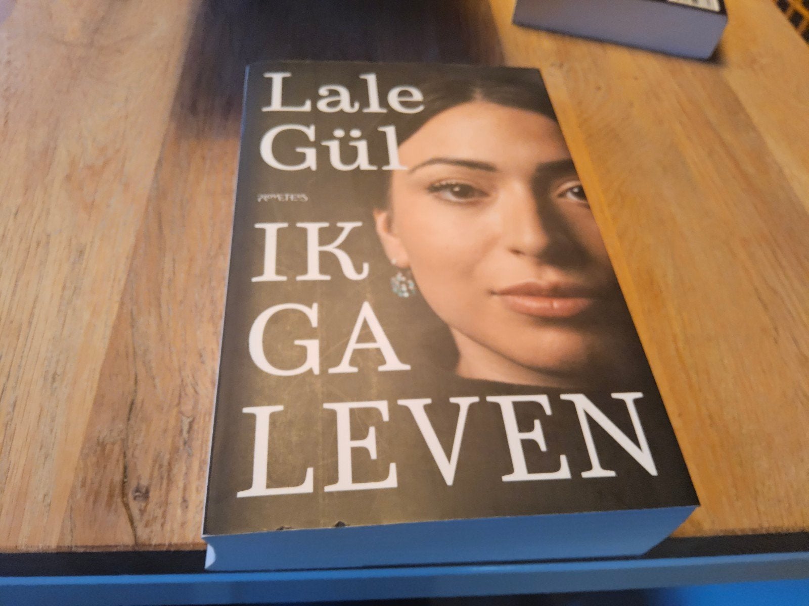Lale Gül - Ik ga leven (Roman), Ophalen of Verzenden, Zo goed als nieuw, Lale Gül