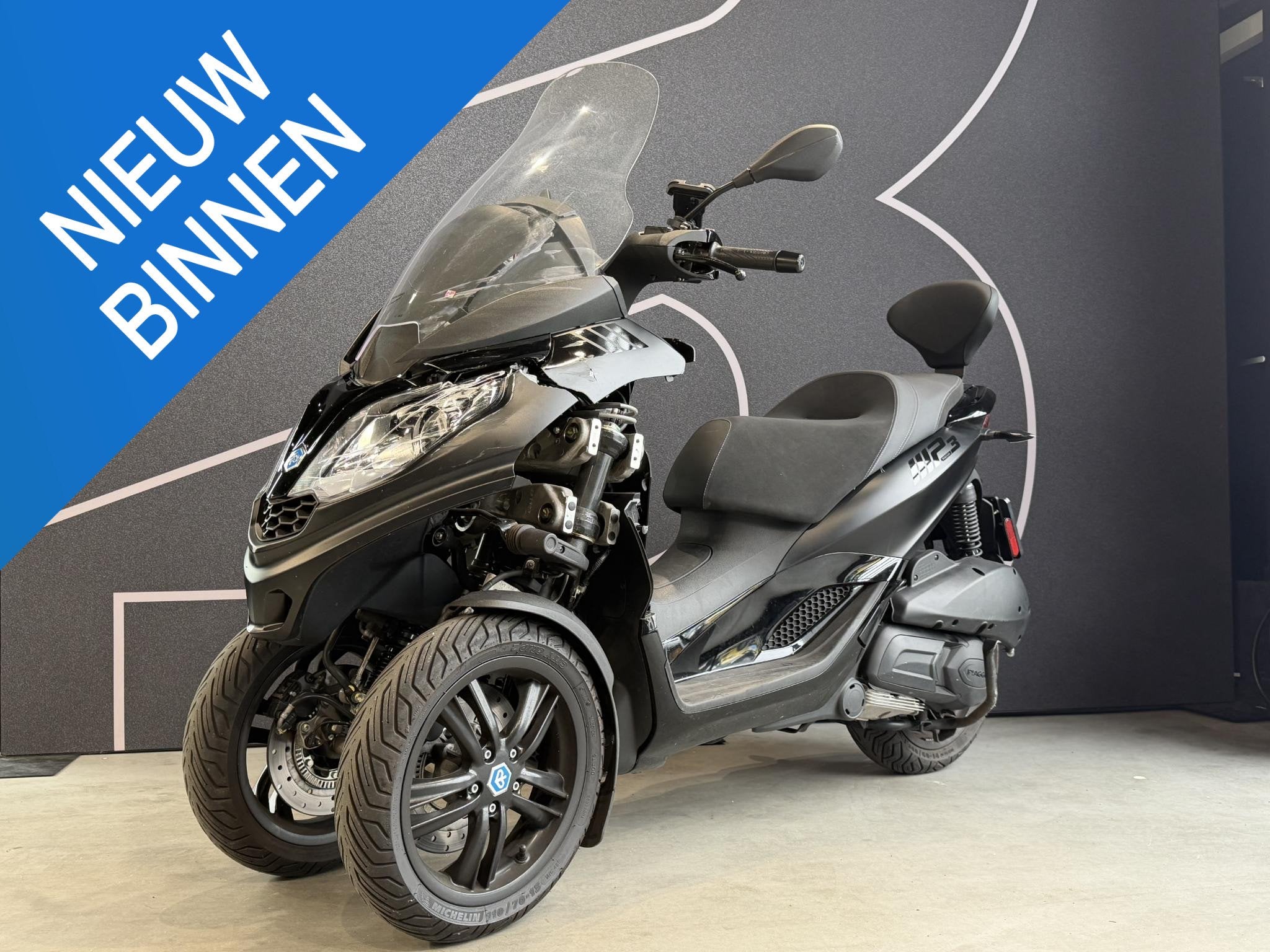 Piaggio 300 MP3 HPE SCHADE weinig gereden!, Scooter, Bedrijf, Piaggio Vespa B.V., Minervum 7272
4817 ZM  Breda, NL