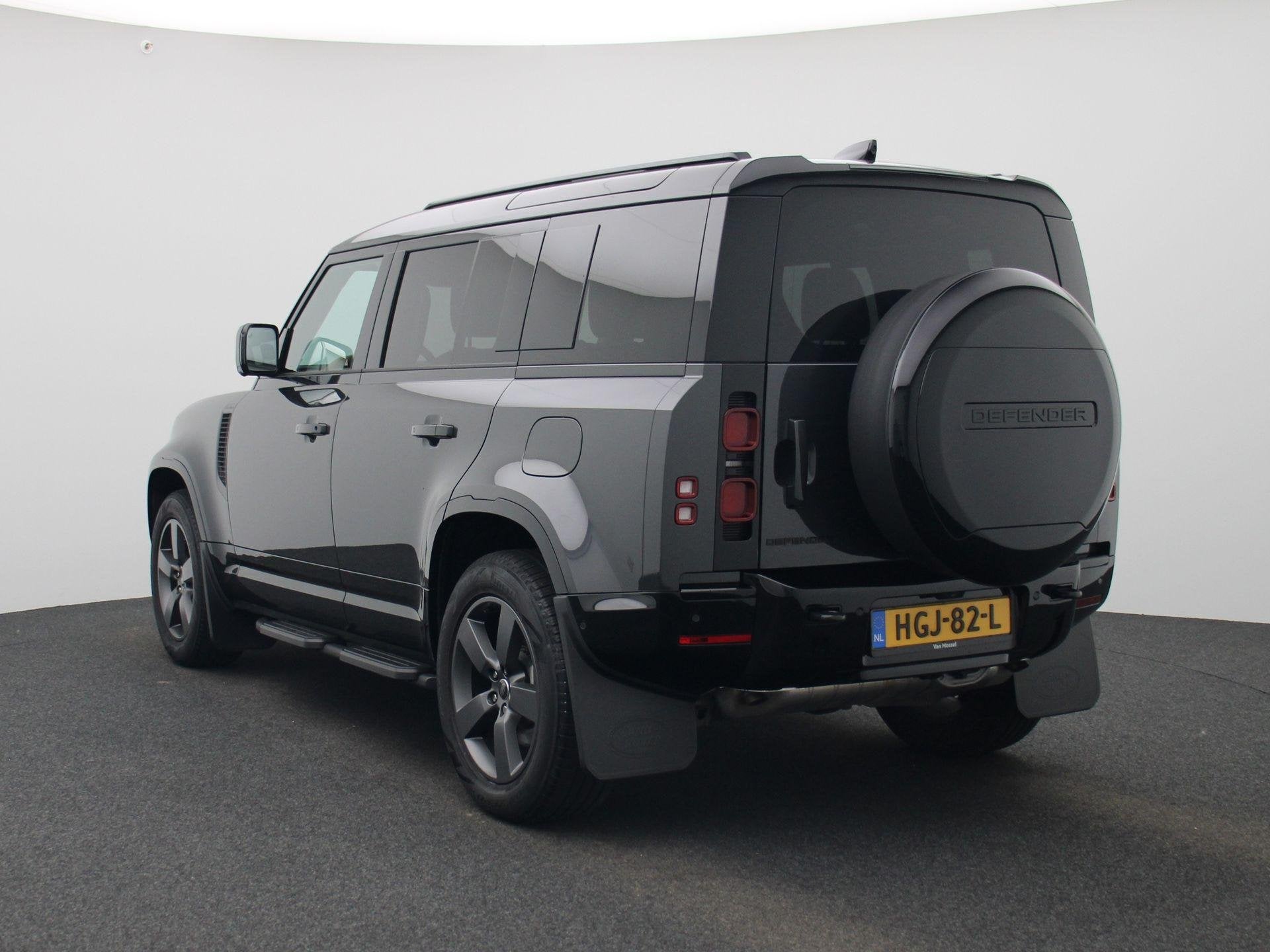 Land Rover Defender 110 2.0 P300e 110 X-Dynamic SE | Trekhaa, Auto's, Stof, Gebruikt, Euro 6, 3000 kg