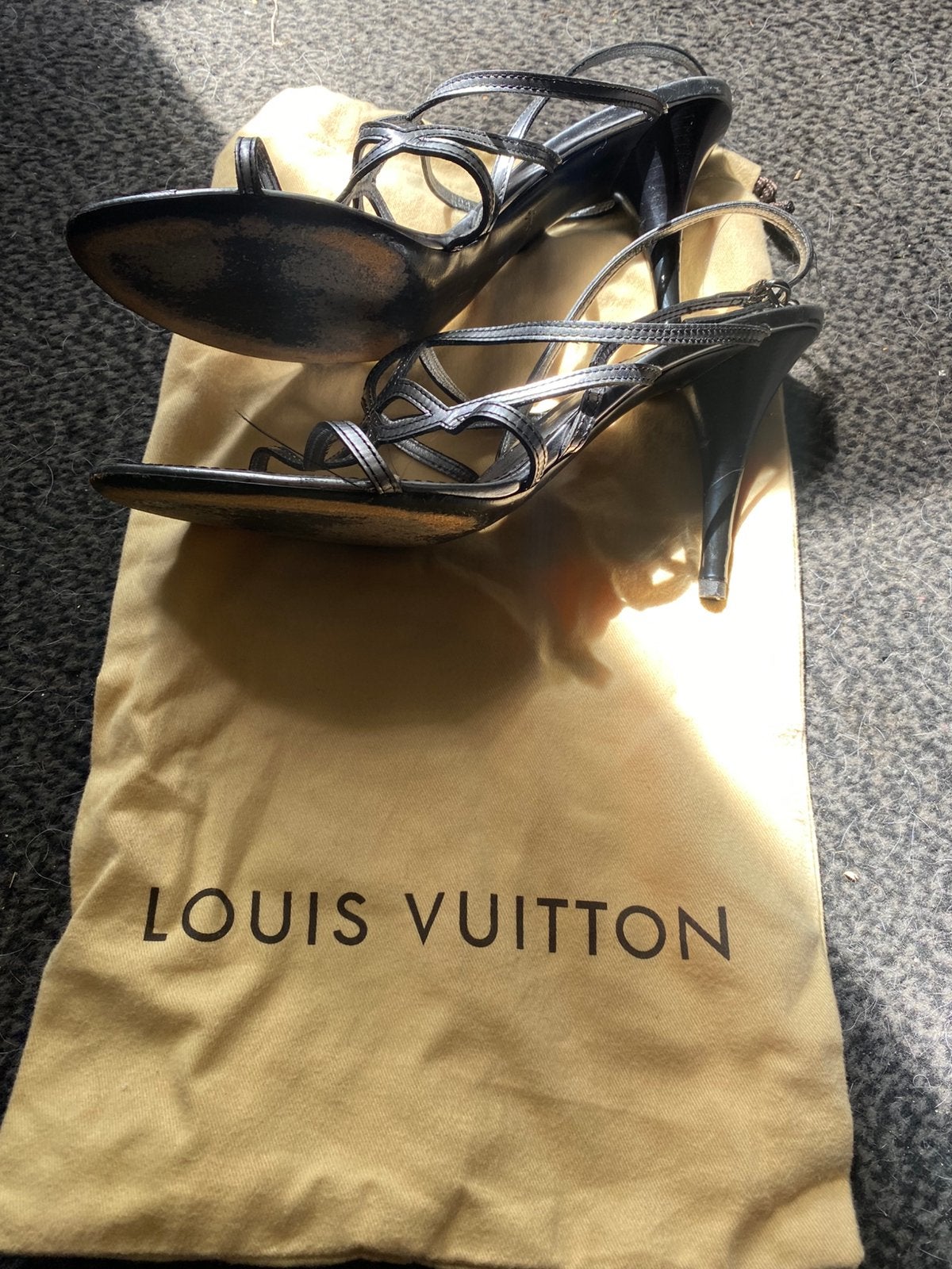 Louis Vuitton Zilver/Zwarte Open Slingback Pumps 10cm Hak, Ophalen of Verzenden, Gedragen, Zwart, Pumps