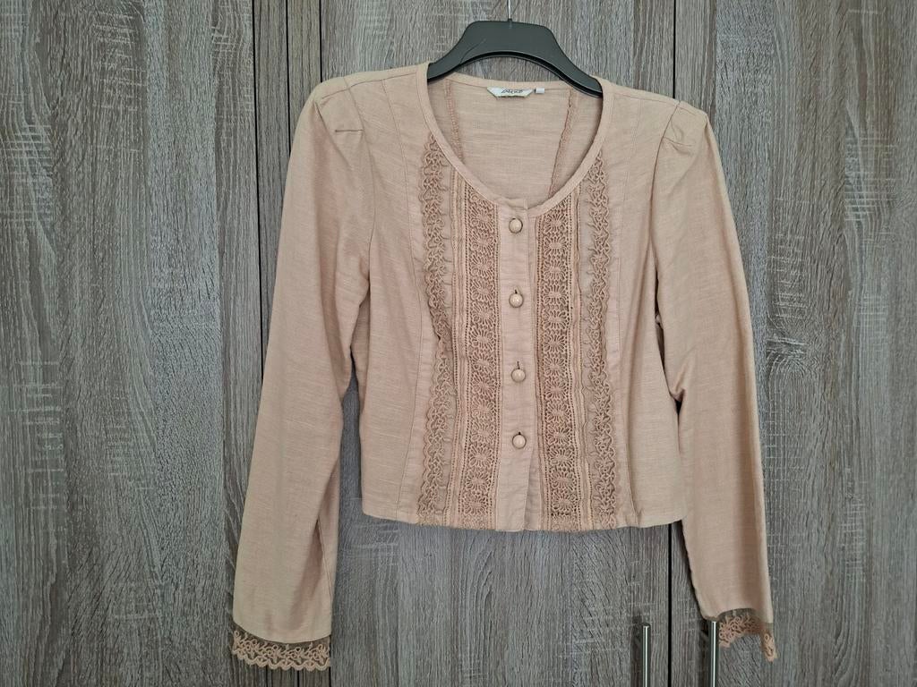 VLOT CHARMANT JASJE, Kleding | Dames, Jasjes, Kostuums en Pakken, Ophalen of Verzenden, Zo goed als nieuw, Beige