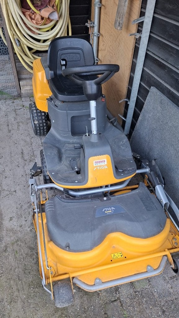 Stiga Park 220 Zitmaaier - Zo goed als nieuw, Ophalen, Stiga, Zo goed als nieuw, Elektrische starter