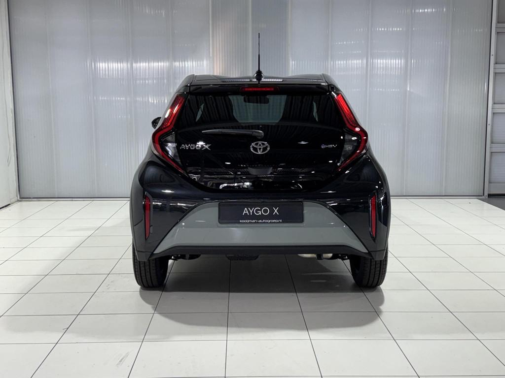 Toyota Aygo X Hybrid 115 pulse | Direct leverbaar | Incl., Auto's, Parkeersensor, Stof, Euro 6, 4 stoelen
