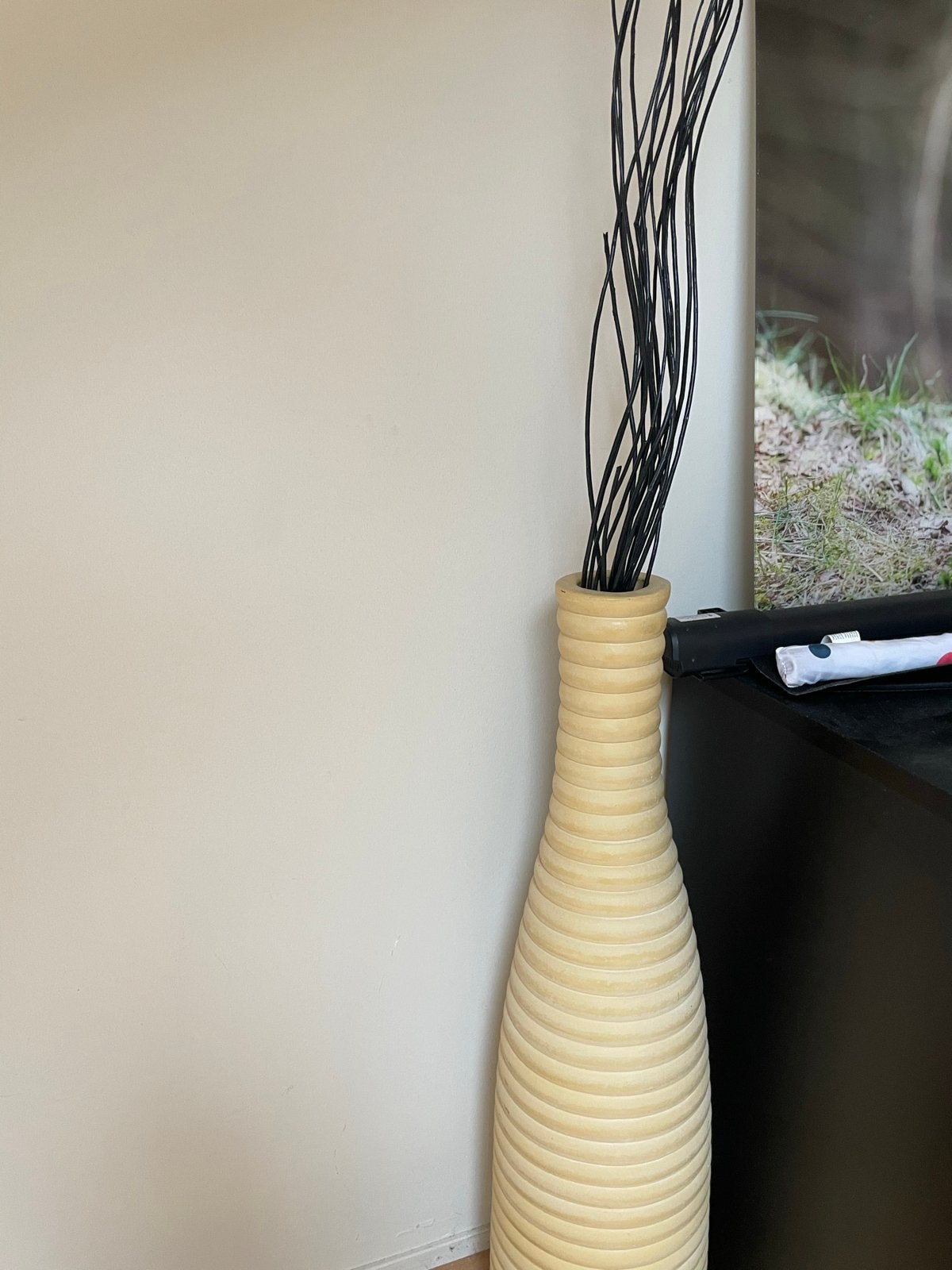 Grote beige vaas met decoratieve takken, Ophalen, Overige materialen, Beige, Inclusief decoratie
