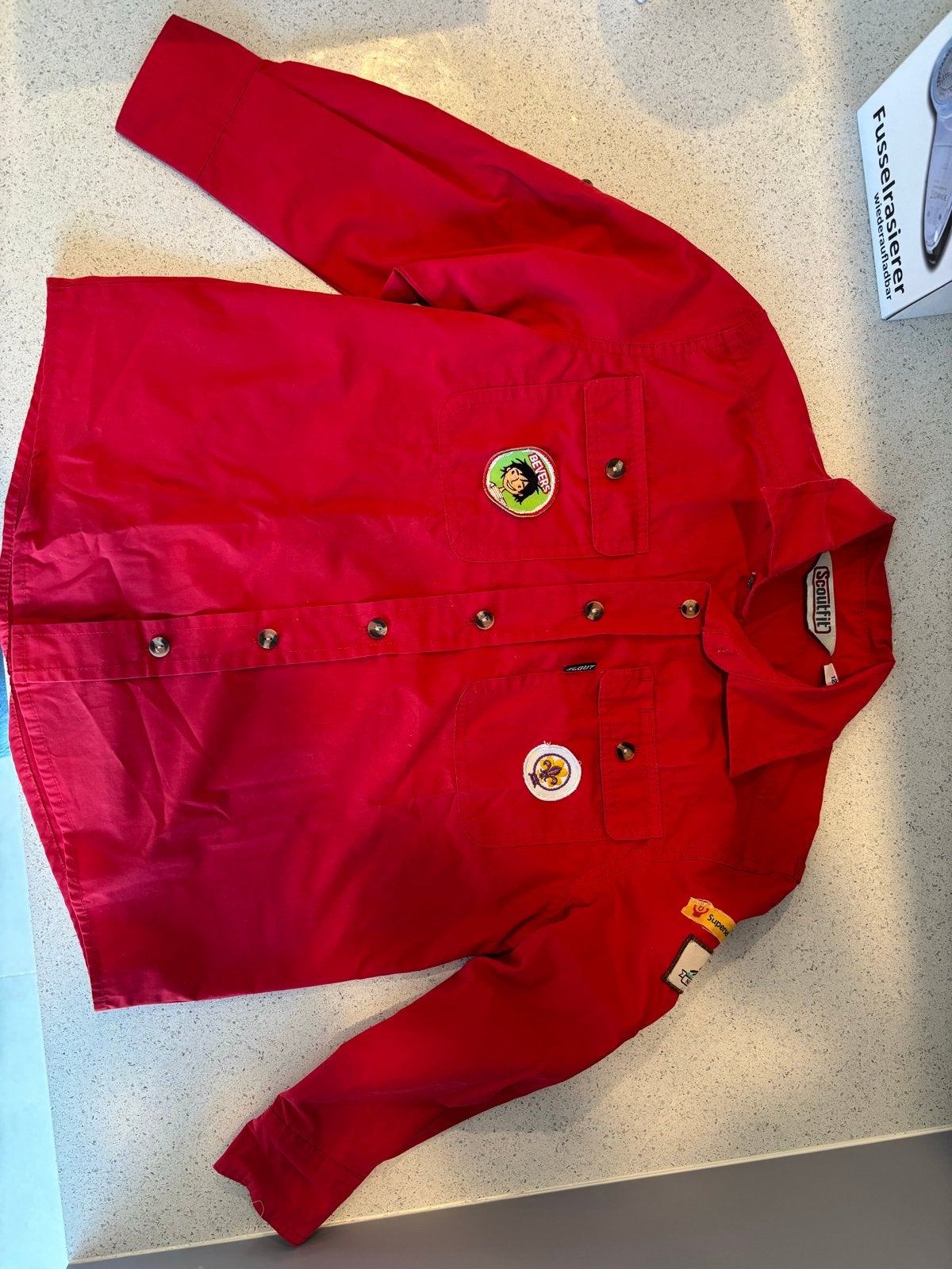 Scouting blouse Bevers rood - Scoutfit maat 128, Ophalen, Zo goed als nieuw, Kleding