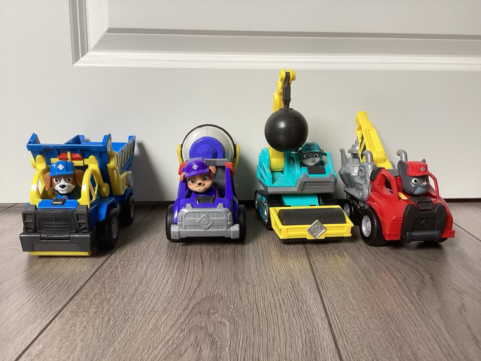 Paw Patrol Rubble & crew voertuigen set - 4 stuks, Kinderen en Baby's, Speelgoed | Speelgoedvoertuigen, Ophalen of Verzenden, Zo goed als nieuw
