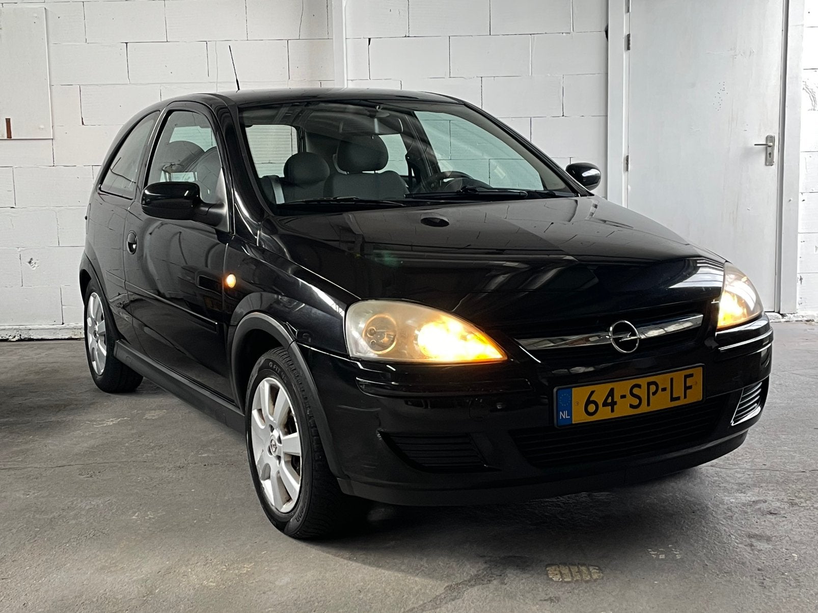 Opel Corsa 1.4 3D AIRCO • NAP • NIEUW APK • RIJDT UITSTEKEND, Auto's, Opel, Voorwielaandrijving, 450 kg, 31 €/maand, 4 cilinders