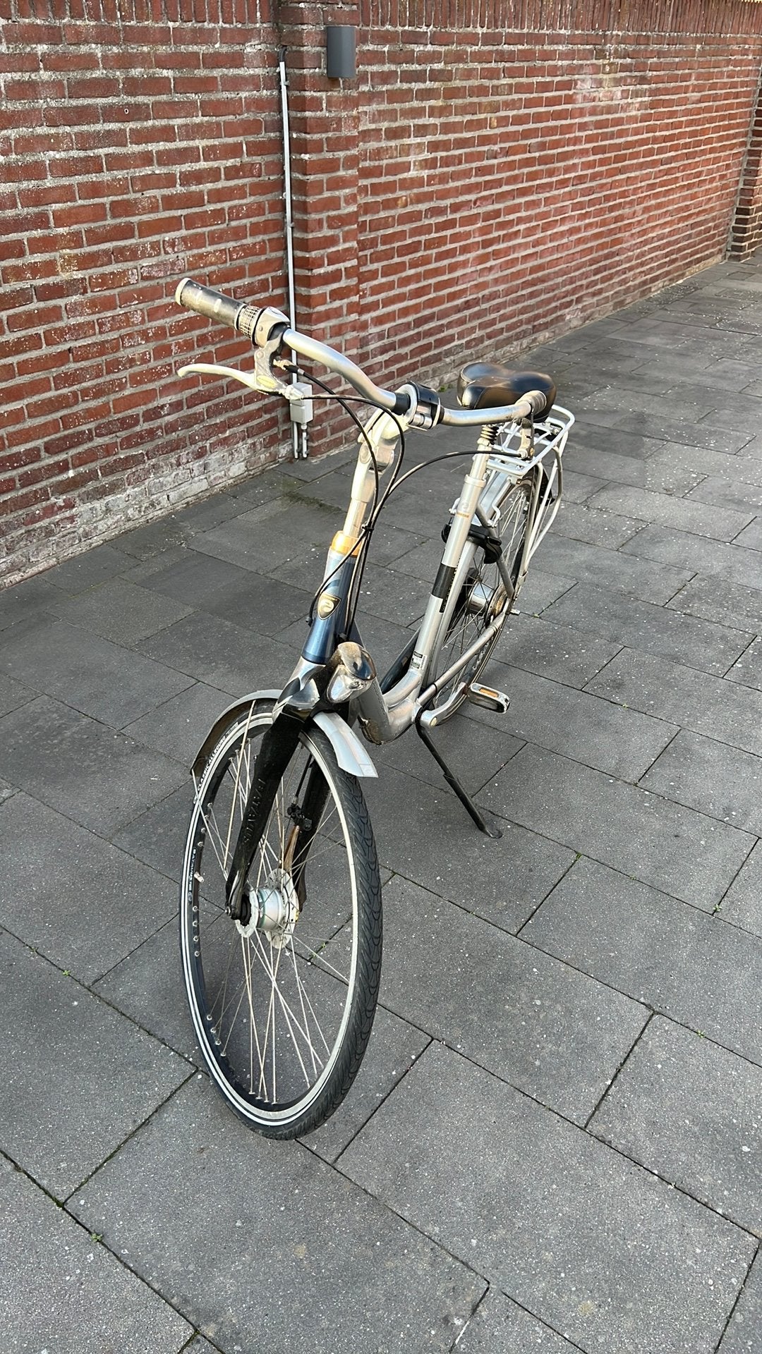 Foto 3 van Nette batavus damesfiets