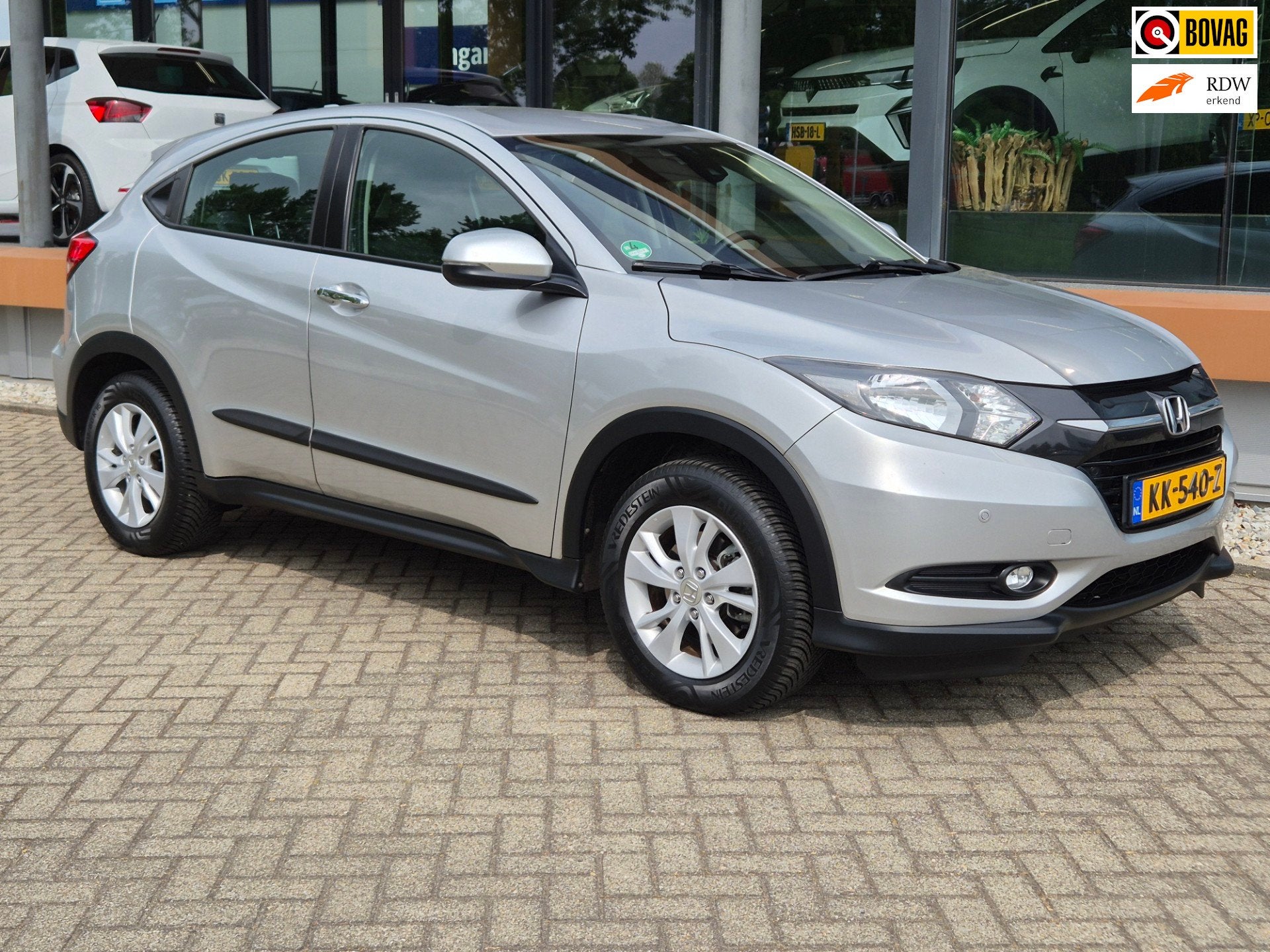 Honda HR-V 1.5 i-VTEC Elegance / afneembare trekhaak / stoel, Euro 6, Origineel Nederlands, Bedrijf, 19 km/l