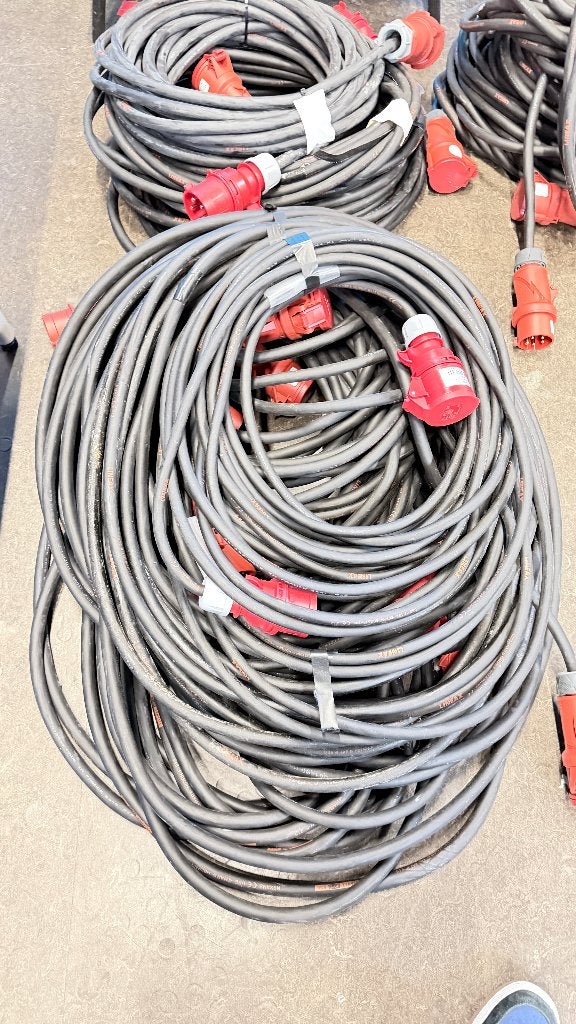 Krachtstroom set 32A — 21x lengte  kabel + zwerfkast, Ophalen, Zo goed als nieuw, Overige merken, Kabel of Snoer