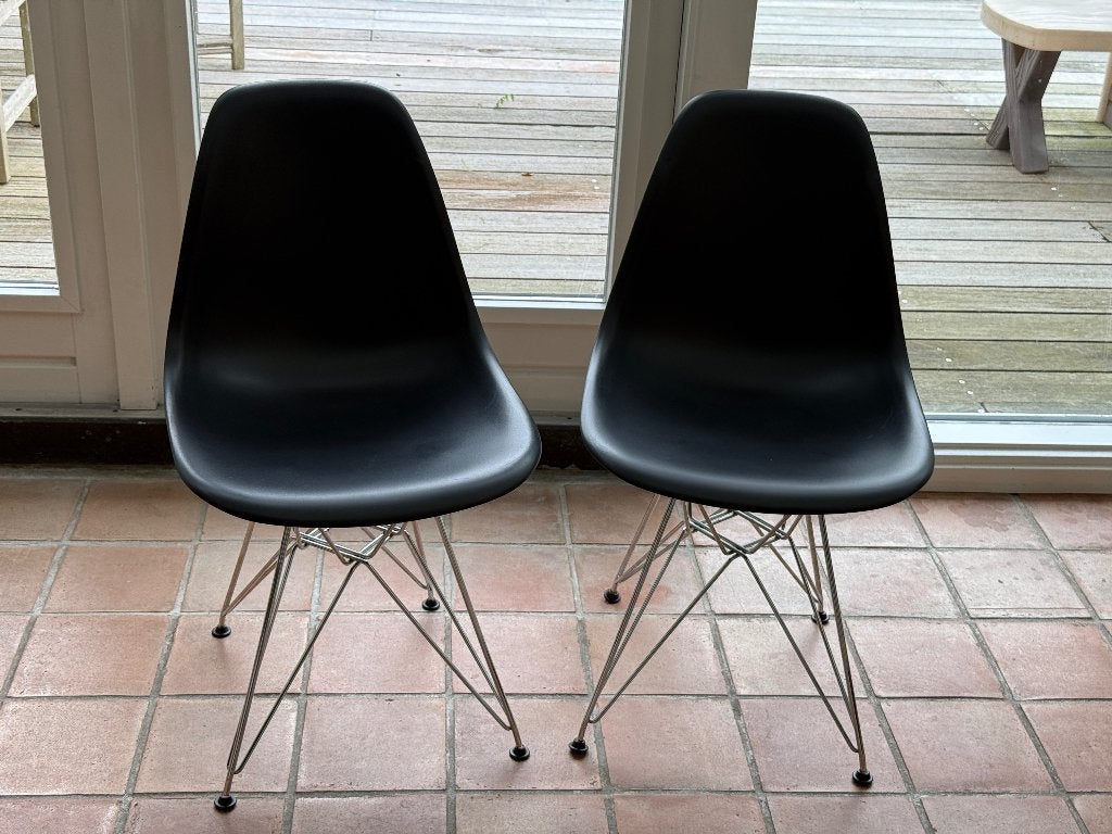 Vitra Eames DSR stoelen zwart 2 stuks, Huis en Inrichting, Ophalen, Twee, Zwart, Design
